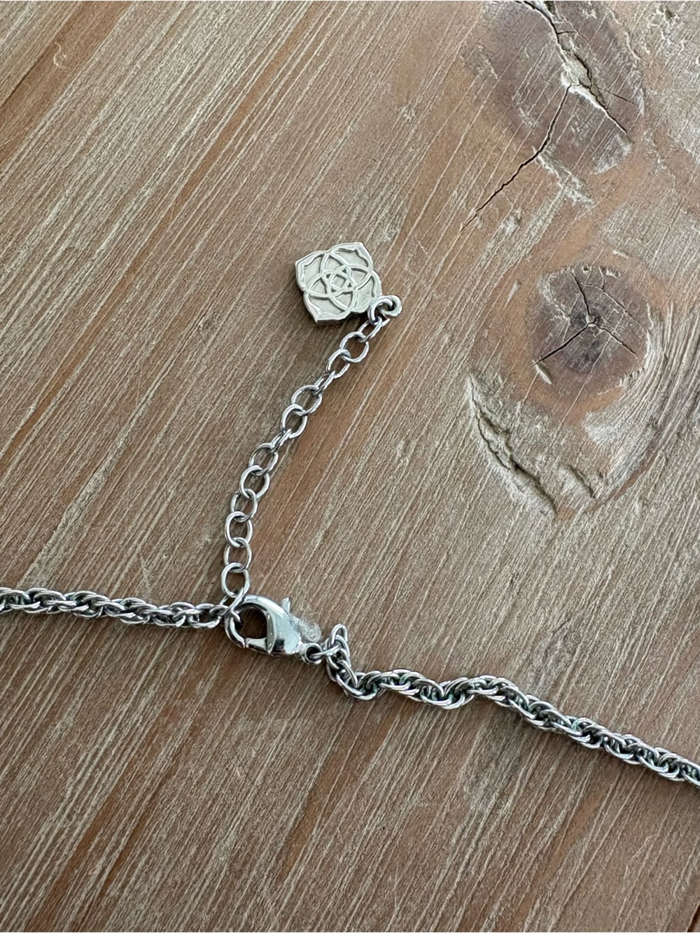 Kendra Scott Pink Rose Quartz Pendant Necklace in Silver - Picture 3 of 4